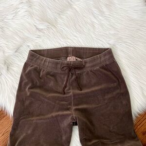 Vintage 2000s flare sweatpants by Juicy Couture 🤎